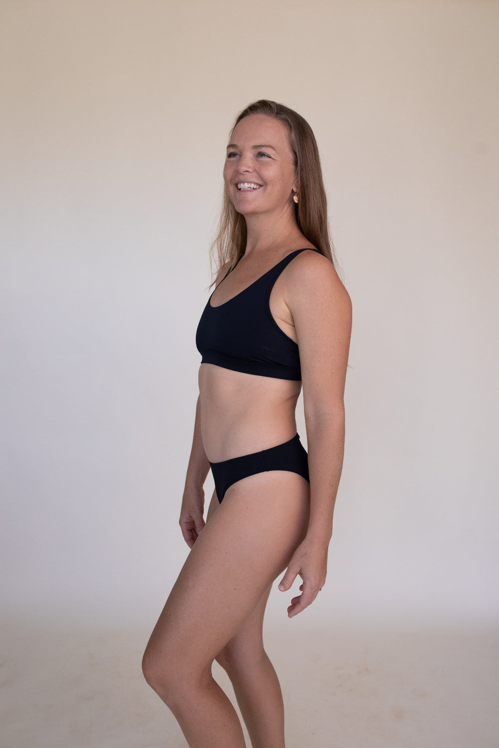 Black active swim top